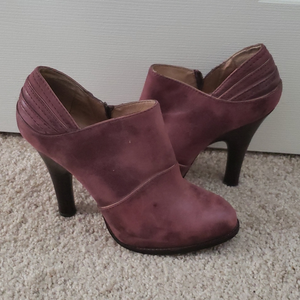 Frye Valerie Piping Bootie, size 8
